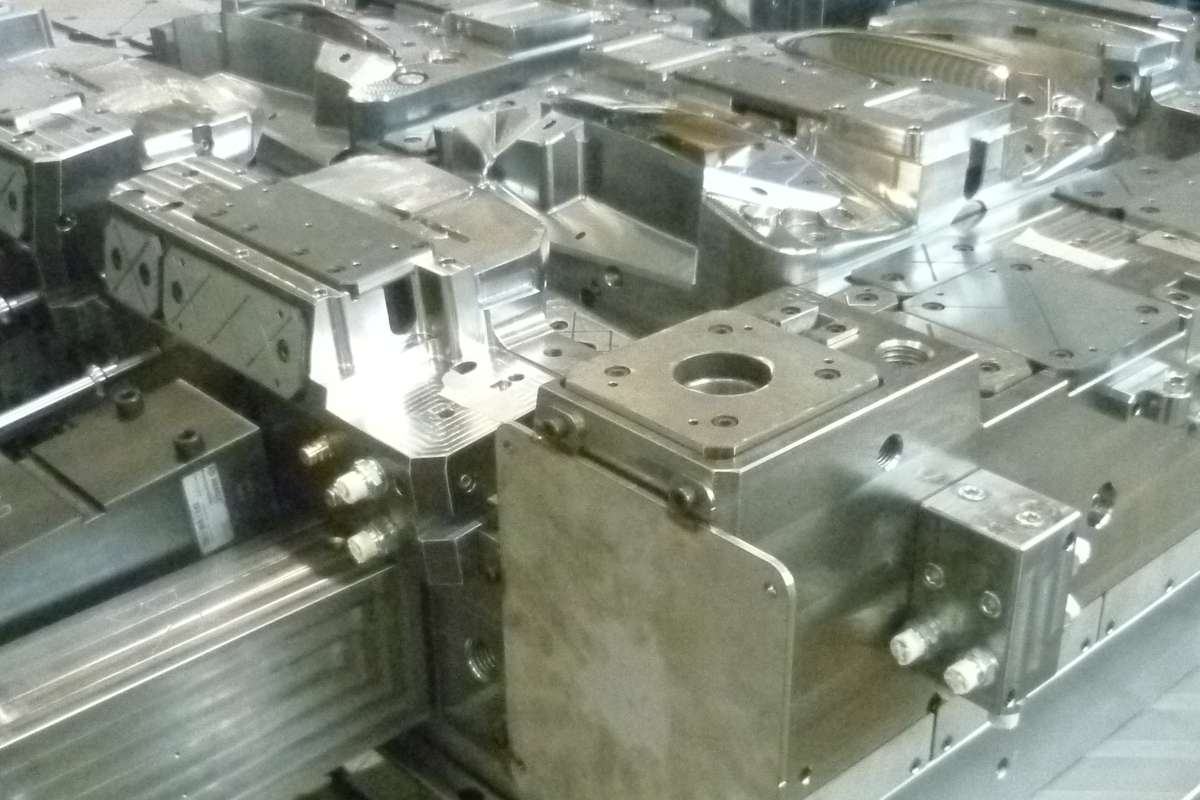 Cosmac - Produzione - Assemblaggio