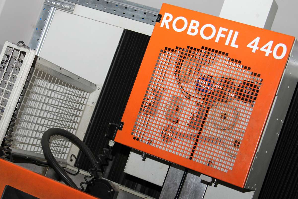 Cosmac - Produzione - Elettroerosione - CHARMILLES ROBOFIL 440