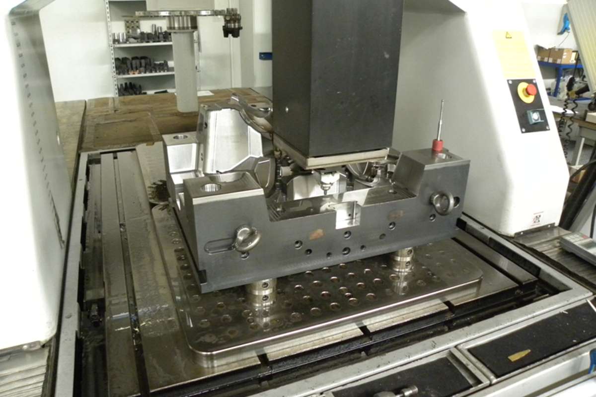 Cosmac - Produzione - Elettroerosione - INGERSOLL GANTRY 1200