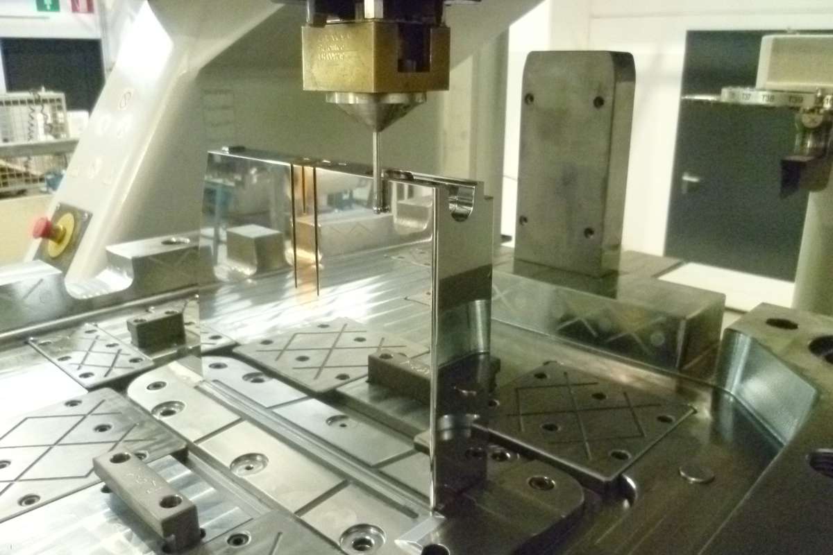 Cosmac - Produzione - Elettroerosione - INGERSOLL GANTRY 1200