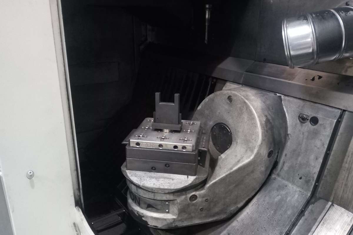 Cosmac - Produzione - Fresatura - MIKRON XSM 600U